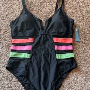 Women's swimsit